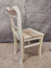 Klassischer Stuhl aus RÃ¼ster