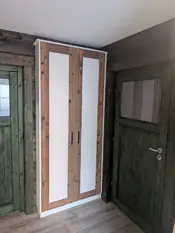 Flurmöbel aus Altholz