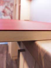Bücherregal mit aufklappbaren Schreibtisch