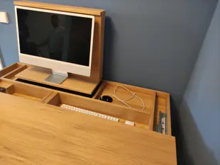 Sideboard und Schreibtisch in einem