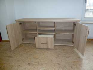 TV-Schrank aus Eiche